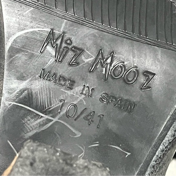 Miz Mooz Barcelona Capulet Leather Zipper Heeled Booties Gray Size 10/41 - Picture 10 of 10